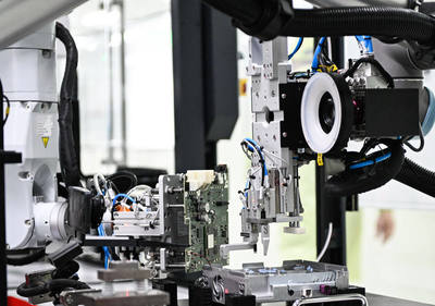 第1視點|定向,鋪路,再夯實